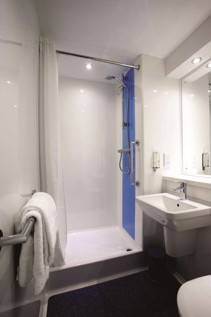 Travelodge Yeovil Podimore Ilchester Room photo