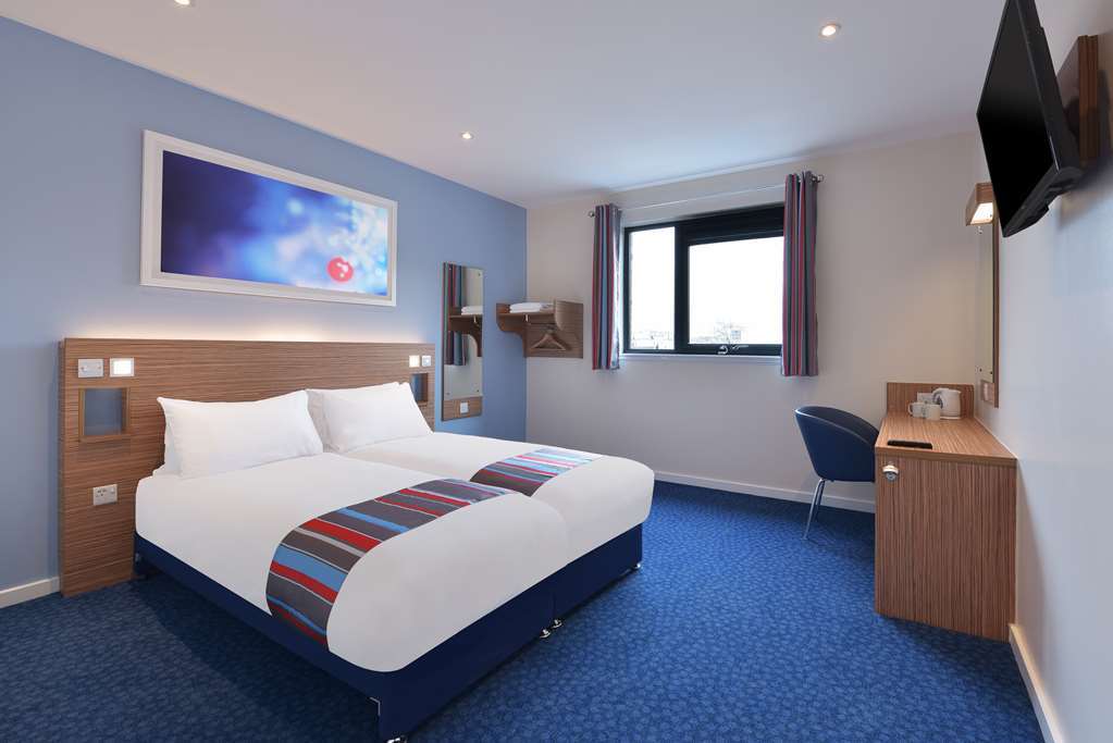 Travelodge Yeovil Podimore Ilchester Room photo