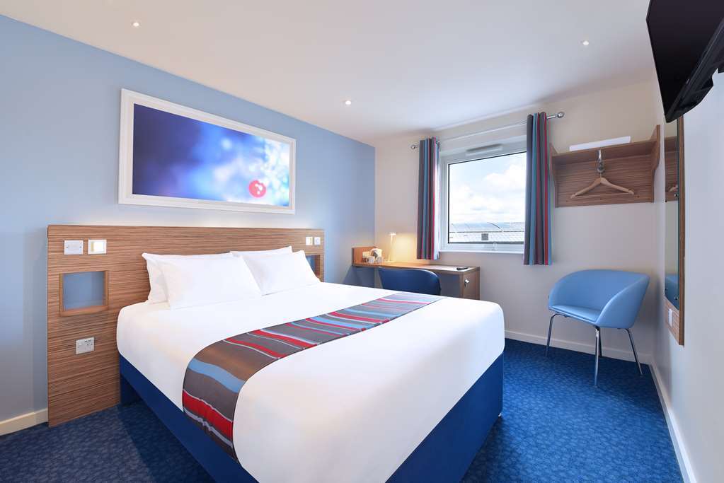 Travelodge Yeovil Podimore Ilchester Room photo